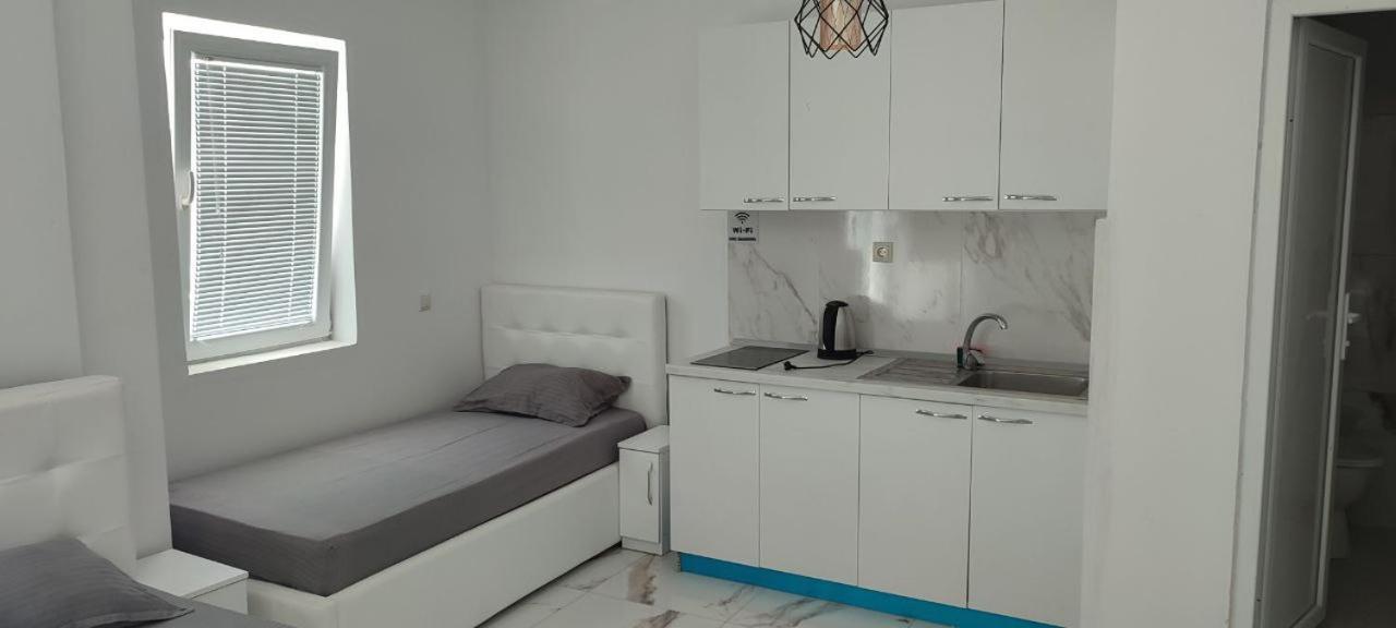 Golem Apartment エクステリア 写真