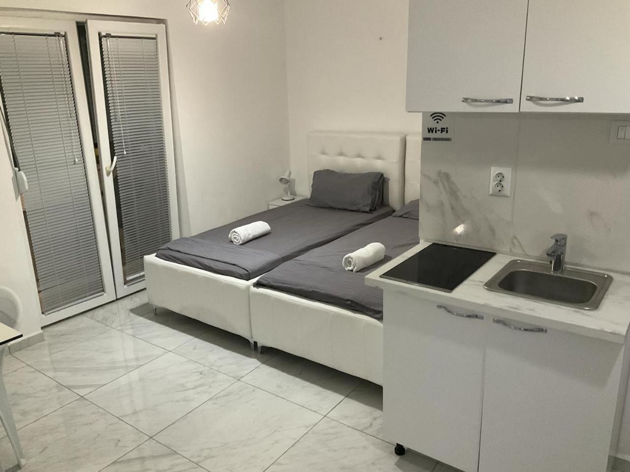 Golem Apartment エクステリア 写真